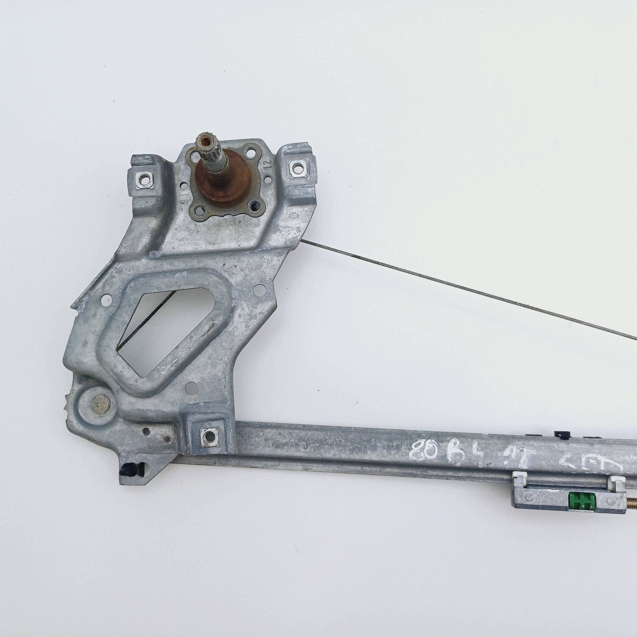 Lasi-ikkunan nostin Audi 80 B3 vasen taka