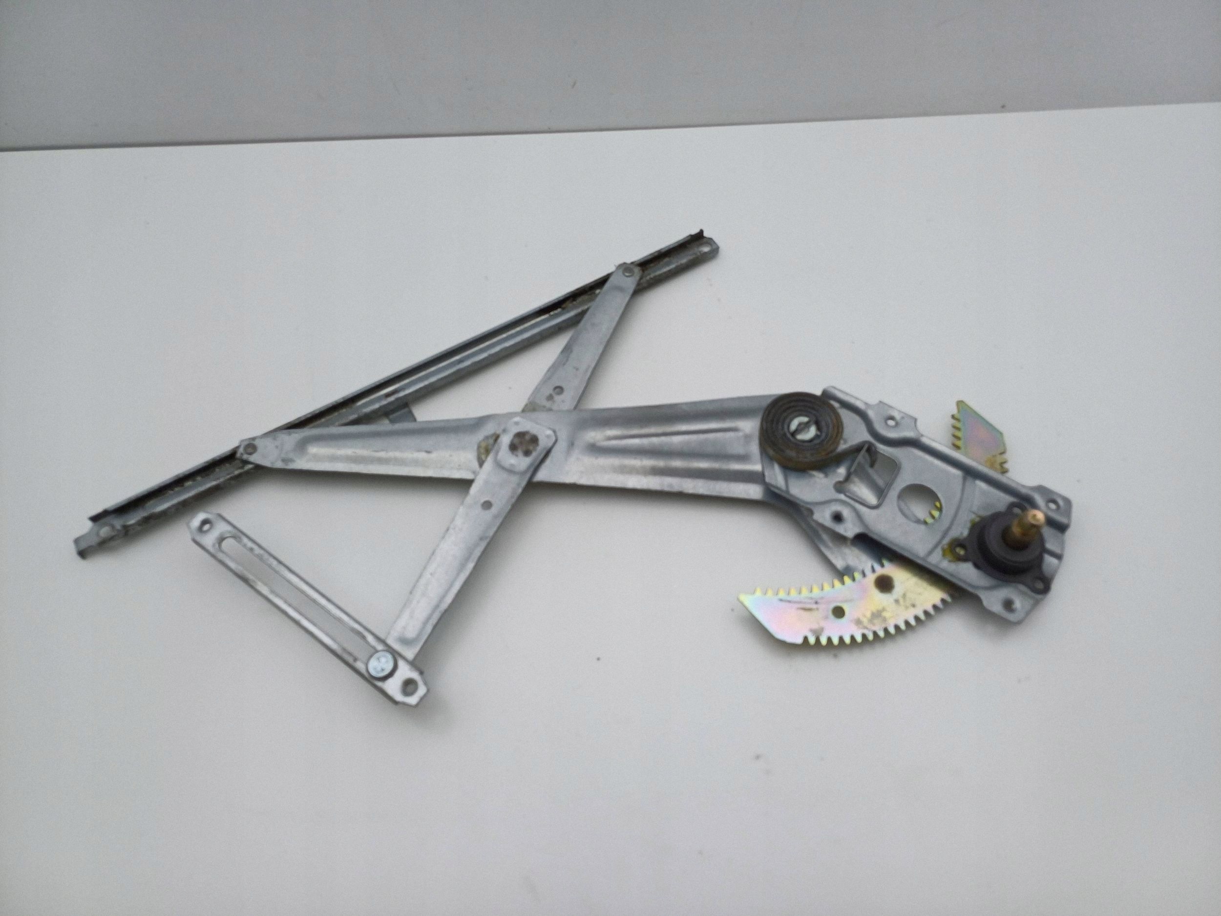 Daihatsu Cuore Manual Window Regulator NR3395 image 2