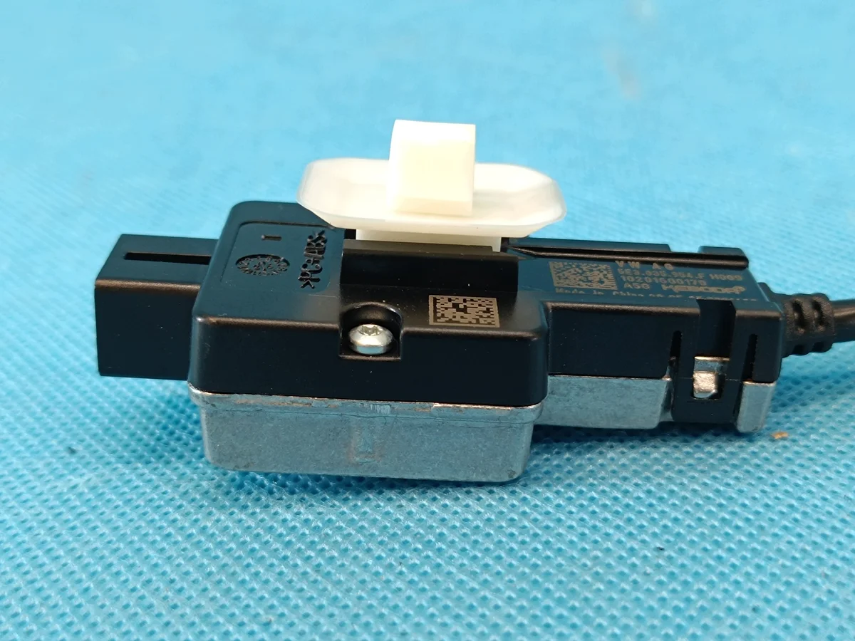 Prise USB Skoda Octavia IV VRS 5E3035954F image 4