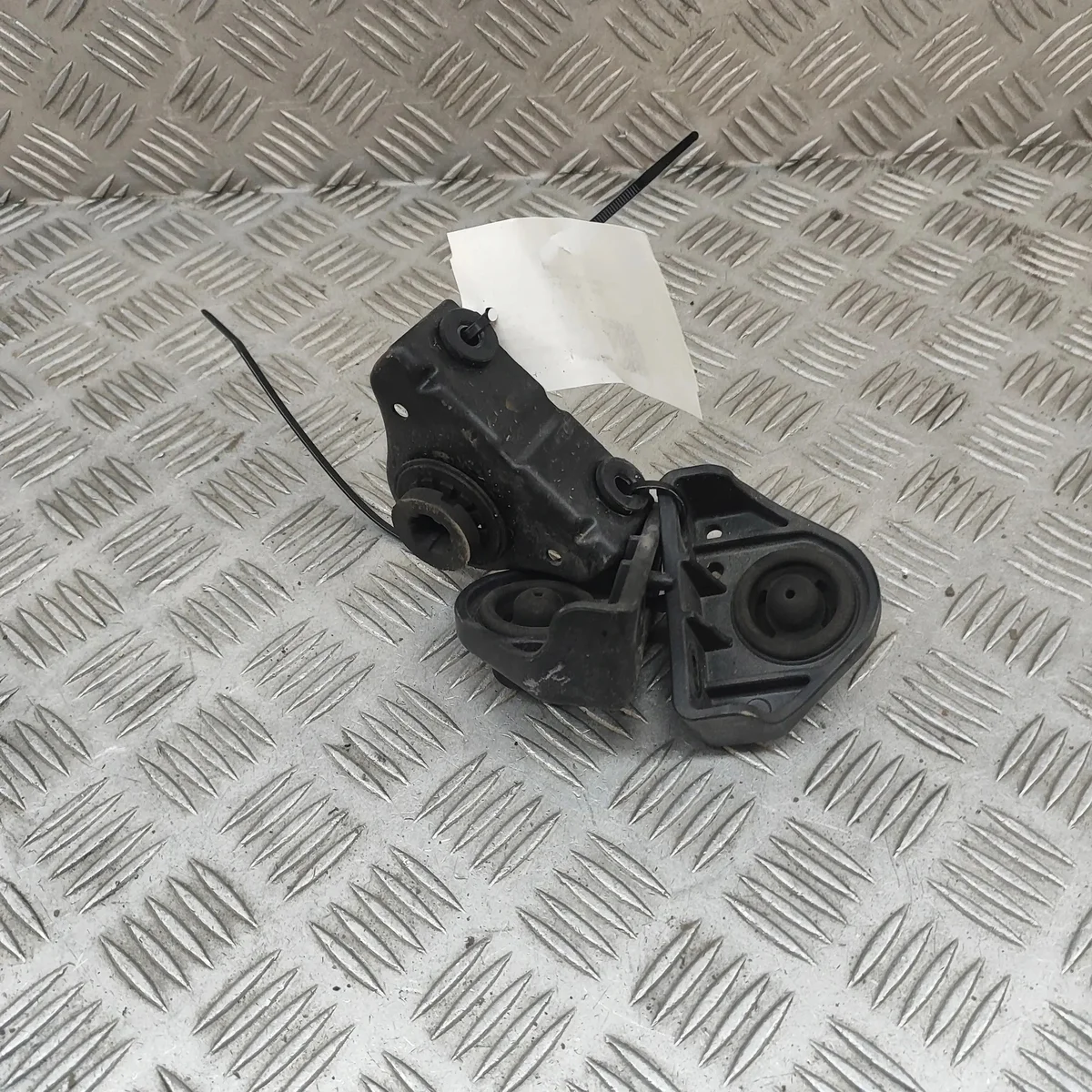 Soporte Radiador Hyundai Tucson Usado