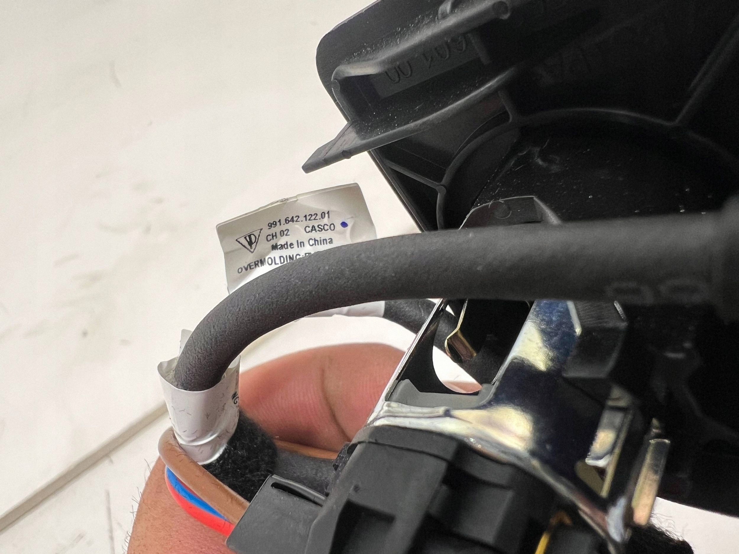 Porsche 911 991 12V-uttag (fram) 99155260100 image 6