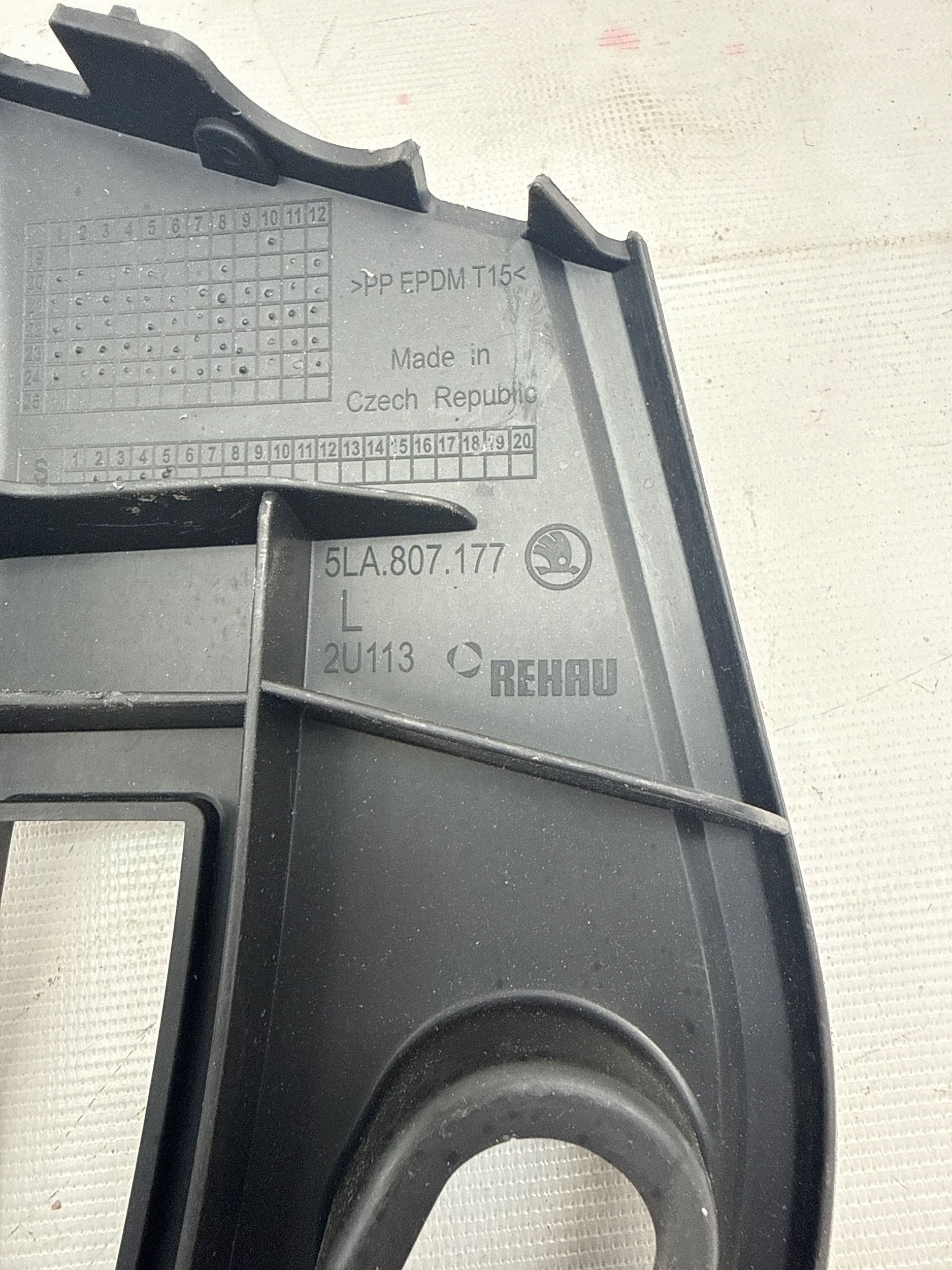 Soporte Parachoques Skoda Enyaq iV Izquierdo 5LA807723 image 3