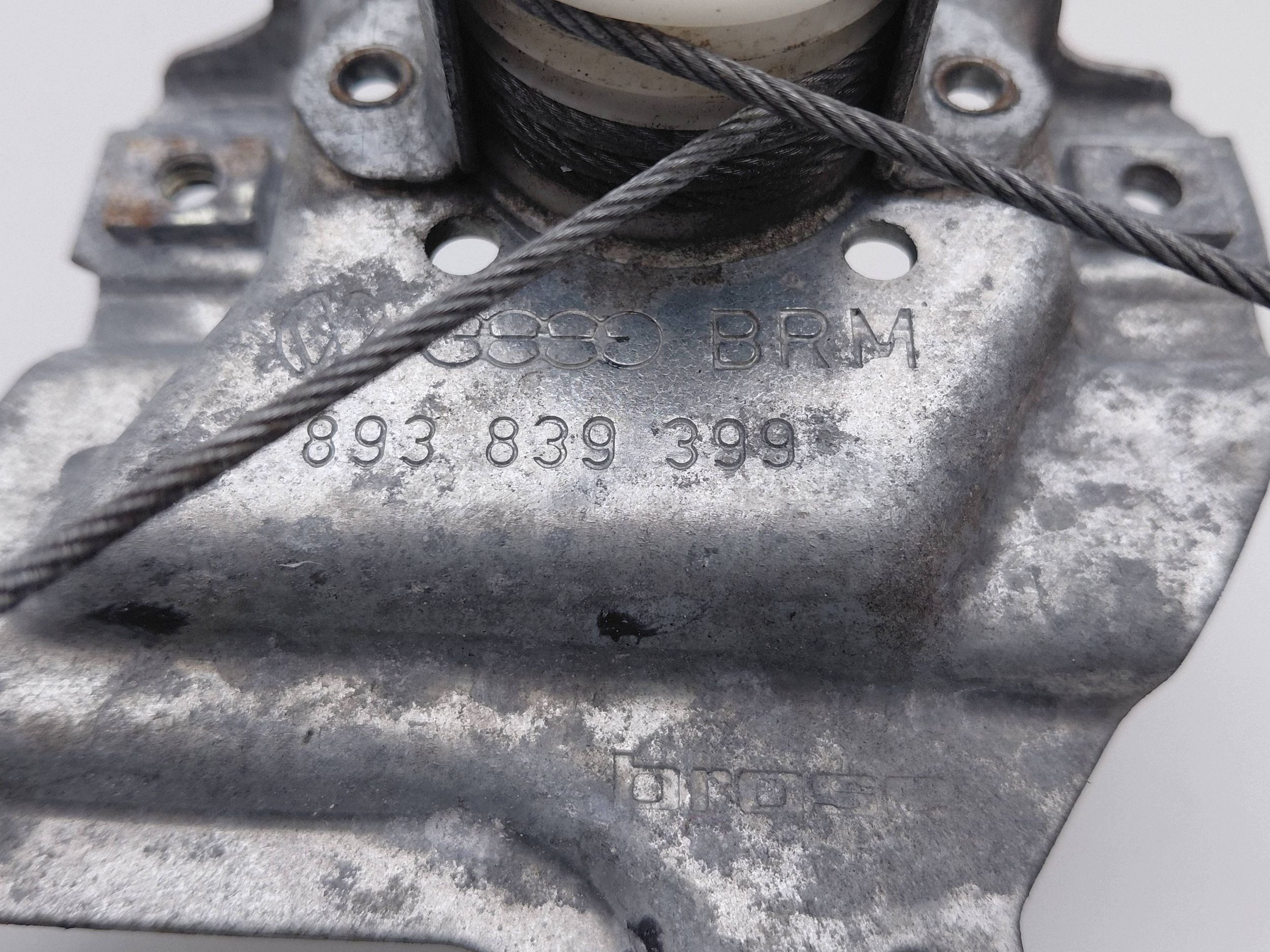 Lasi-ikkunan nostin Audi 80 B3 takavasen