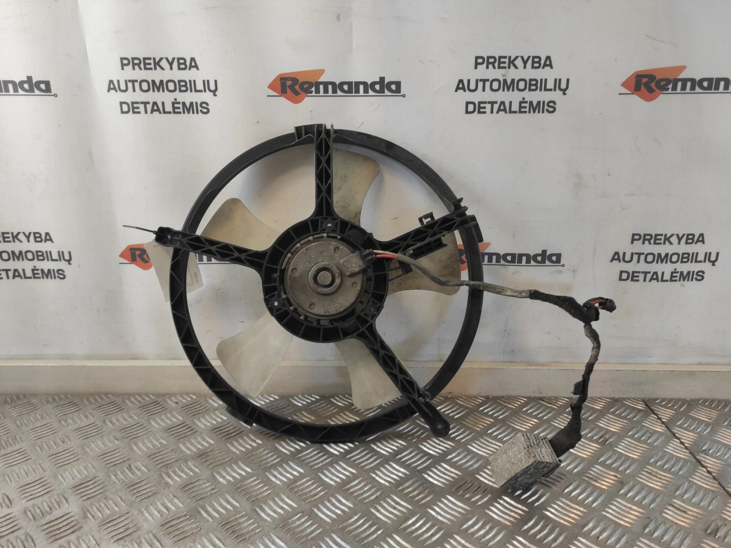 2015 Mini Cooper Countryman R60 Radiateurventilator 16611900AC1 image 4
