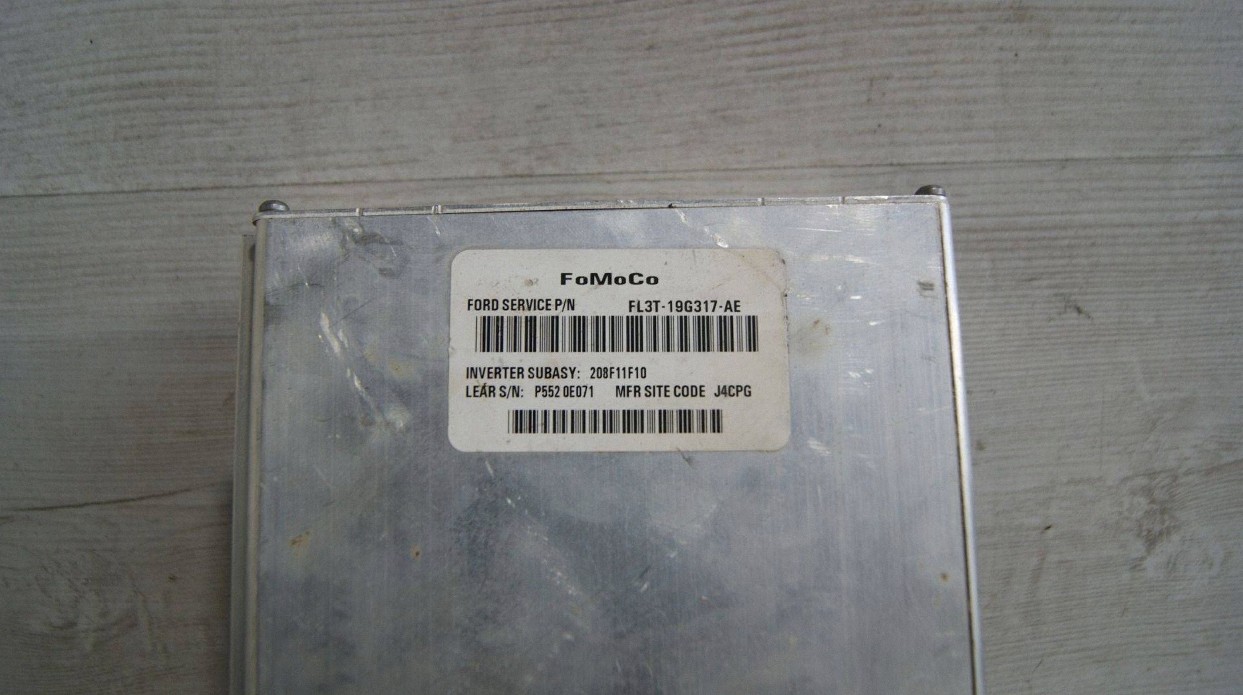 Invertteri/muuntaja 2017 Ford F150 EL3T19G317AE