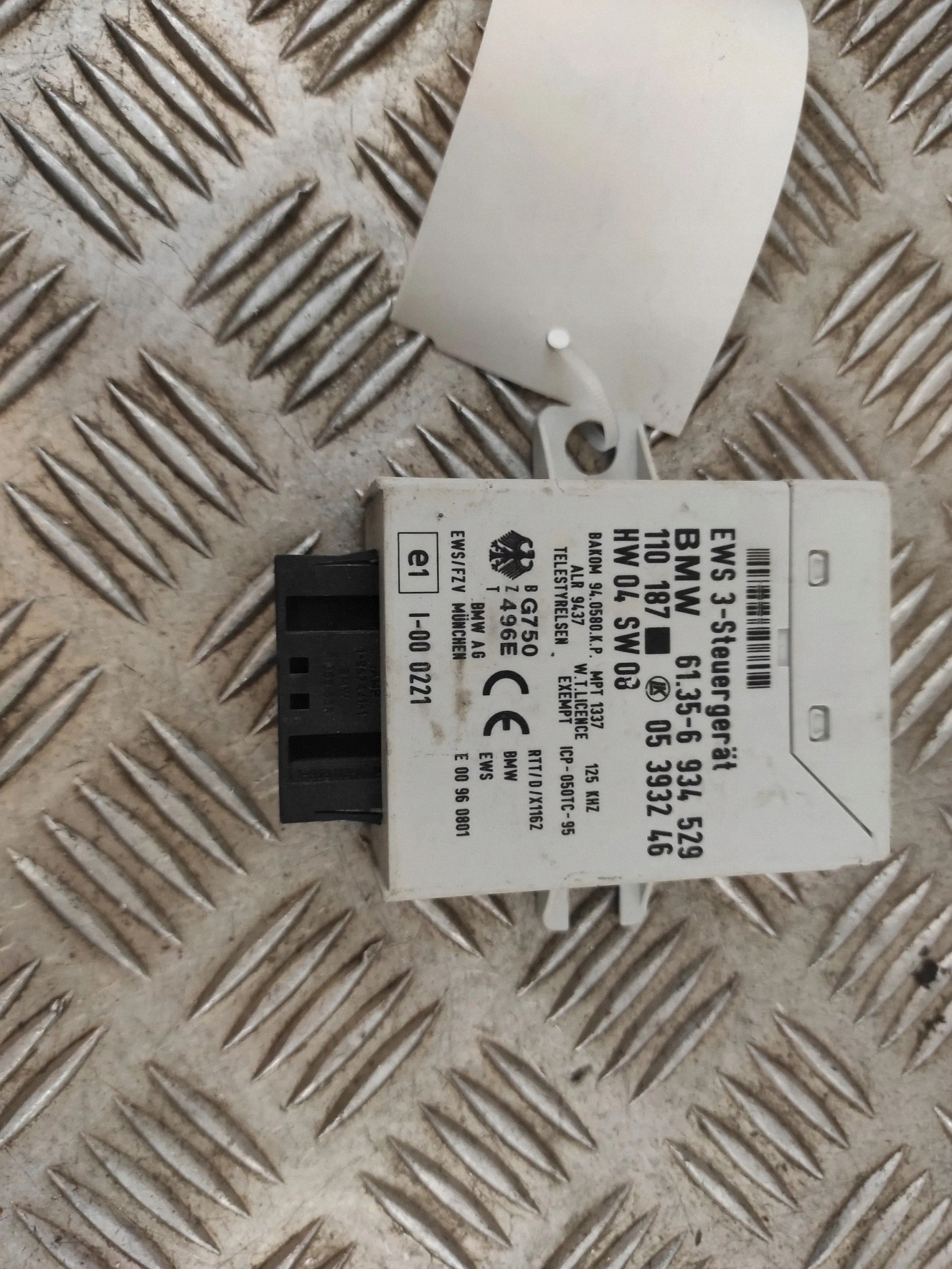 BMW X3 E83 Immobilizer Module 05393246 image 4
