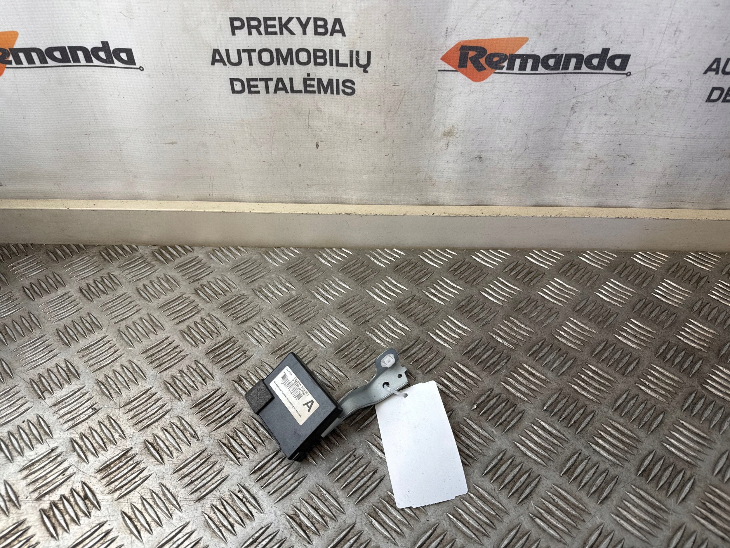 Toyota Auris Immobilizer Module 625693000 image 2