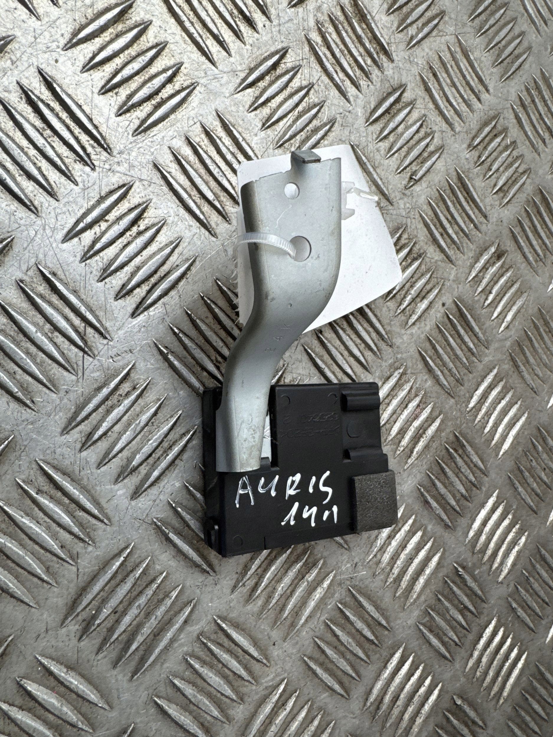 Toyota Auris Immobilizer Module 625693000 image 5