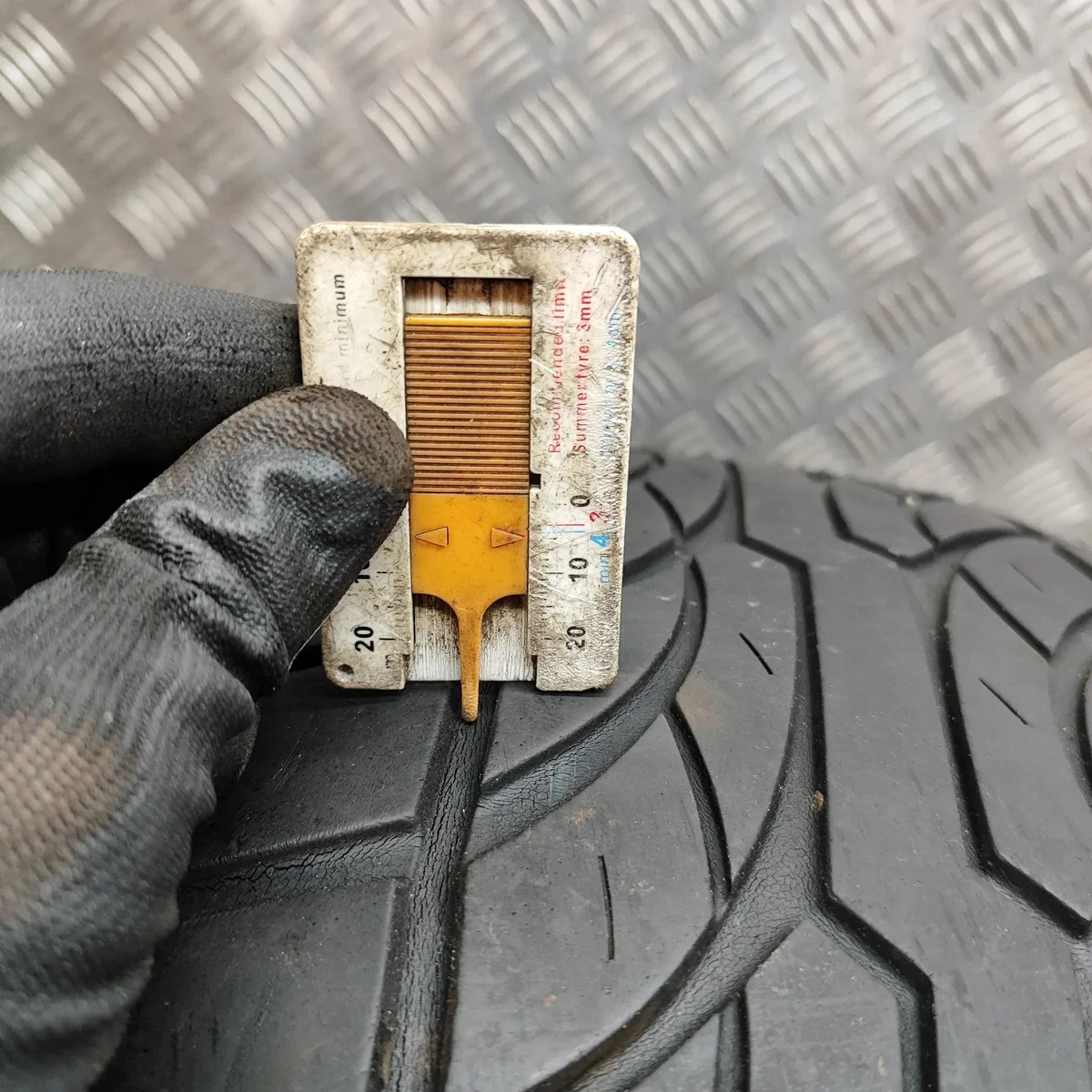Roue de secours Toyota Land Cruiser 120 image 7