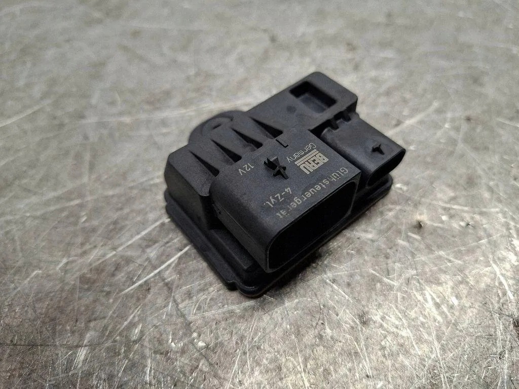 Sytytystulpat BMW 3 (E90) 2.0 diesel 2009 OEM 781085603