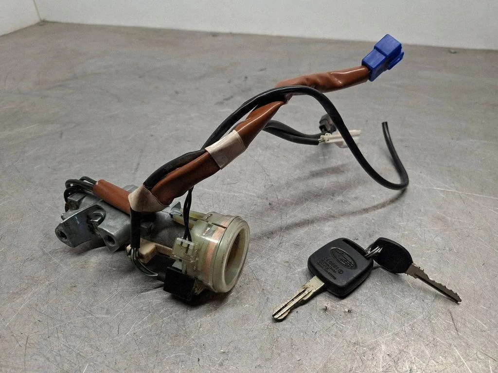 Stacyjka Subaru Forester SG 88215AE010 2.0 bens. image 2
