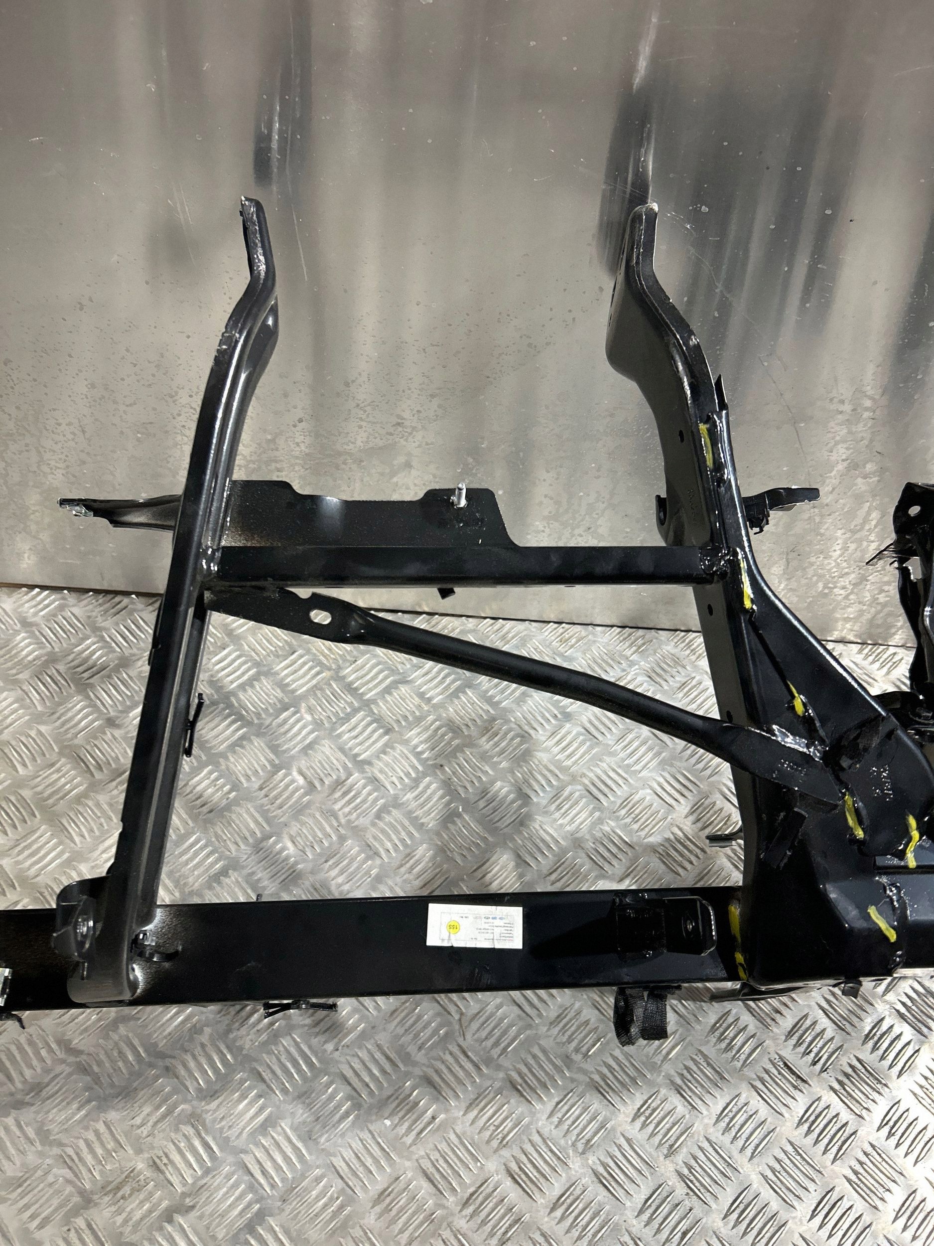 Audi RS5 8W Traverse 8W1857017A image 3