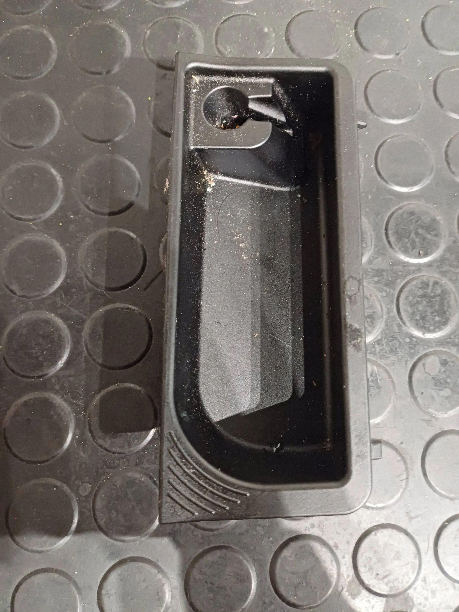 BMW 7er F01 F02 F03 F04 2011 Aschenbecher OEM 51459119317 image 2