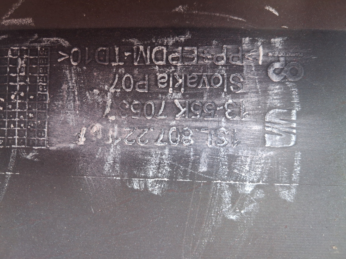 Parachoques Seat Mii 1SL807221F Usado image 6