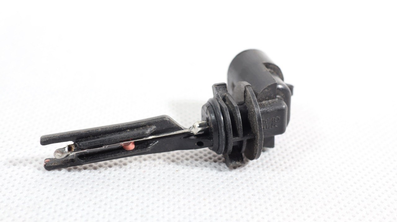 Sensor de Nível de Líquido de Arrefecimento Tesla Model S/X 6007598-00-A image 3