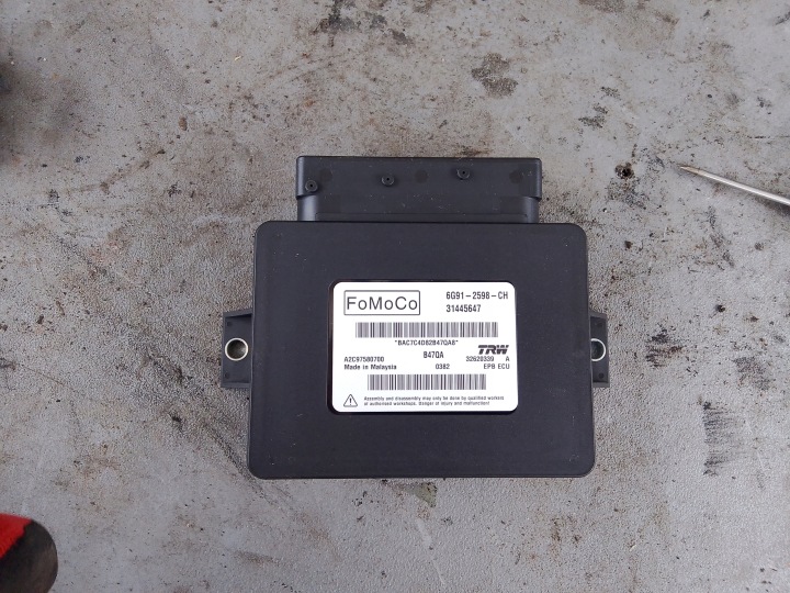 VOLVO V60 I S60 II LIFT 13-18 2.0D KÄSIJARRUMODUULI 6G91-2598-CH
