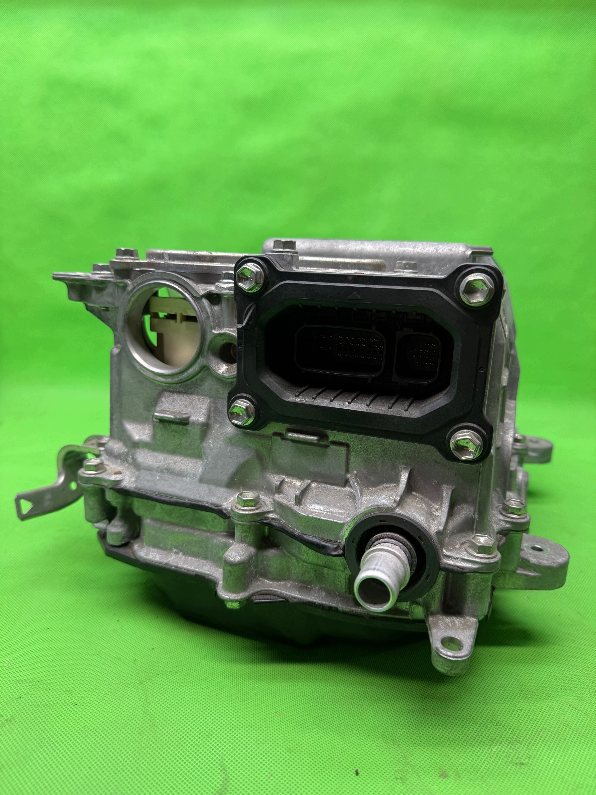 Onduleur Toyota Yaris Hybrid G9200-52010 image 4