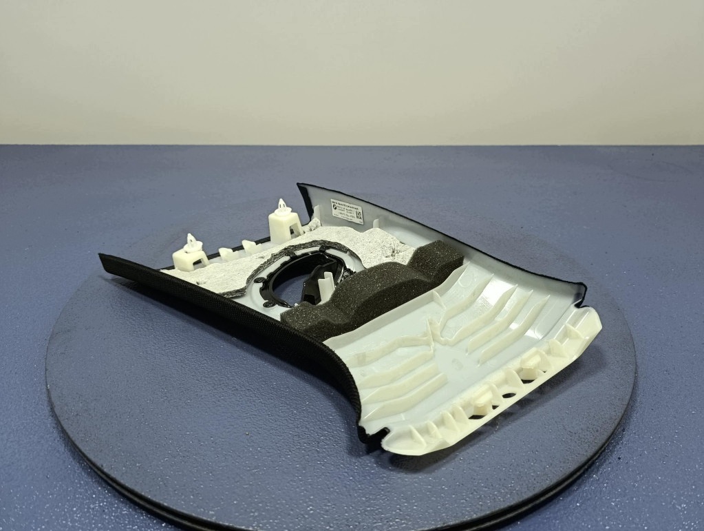 BMW 5 G60 G61 23- B-Säulen-Abdeckung rechts oben OEM A-1015030 image 8