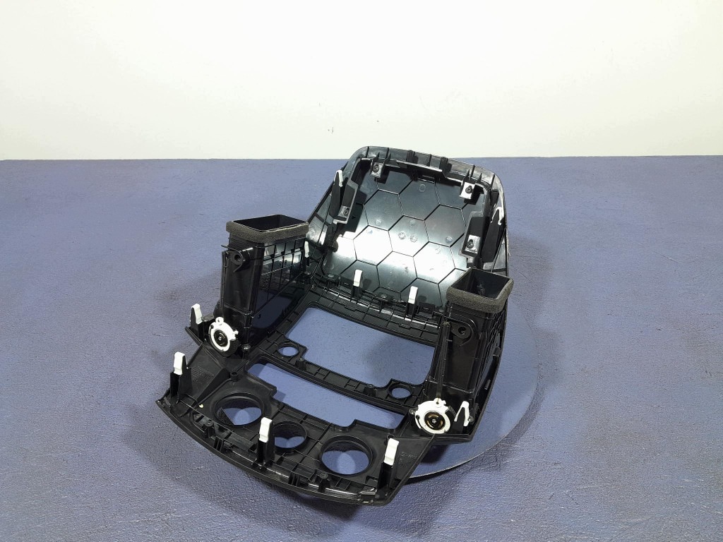 Hyundai i30 I FD LIFT 10- HB 5D Radio Blende 84745-2R000 image 4