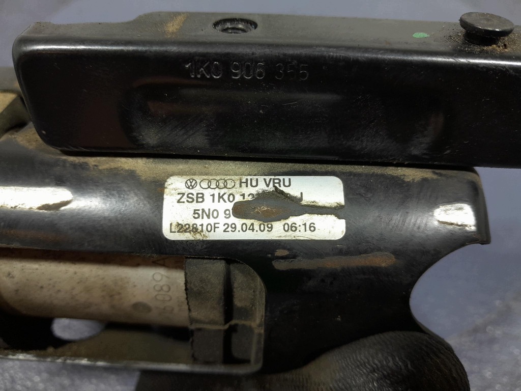 Pompe à carburant VW Passat B6 2.0 TDI 170ch image 5