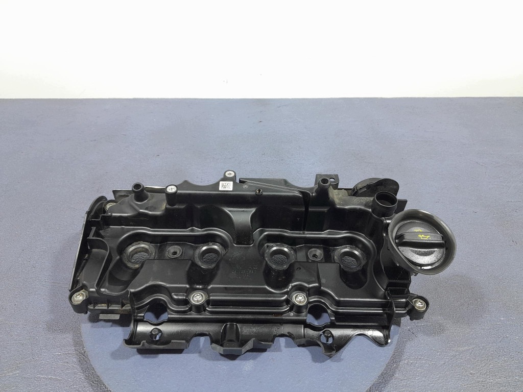 Couvre-culasse VW Passat B8 2.0 TDI 150ch image 2