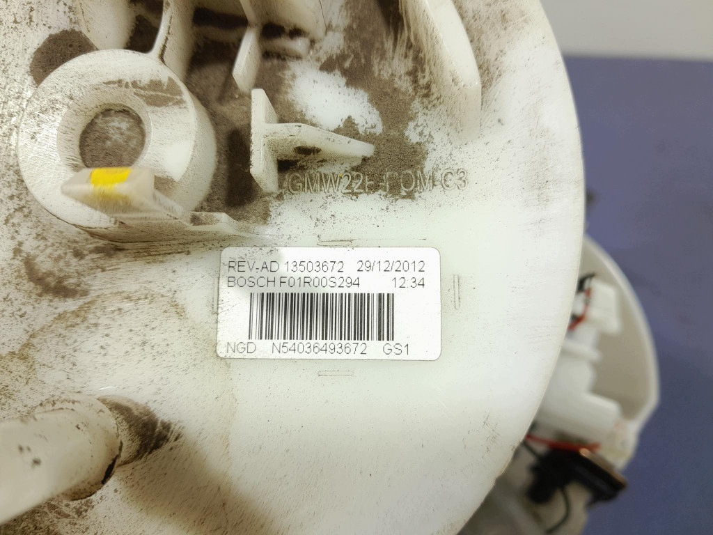 Chevrolet Cruze J300 1.6 Benzin Kraftstoffpumpe 13503672 image 4