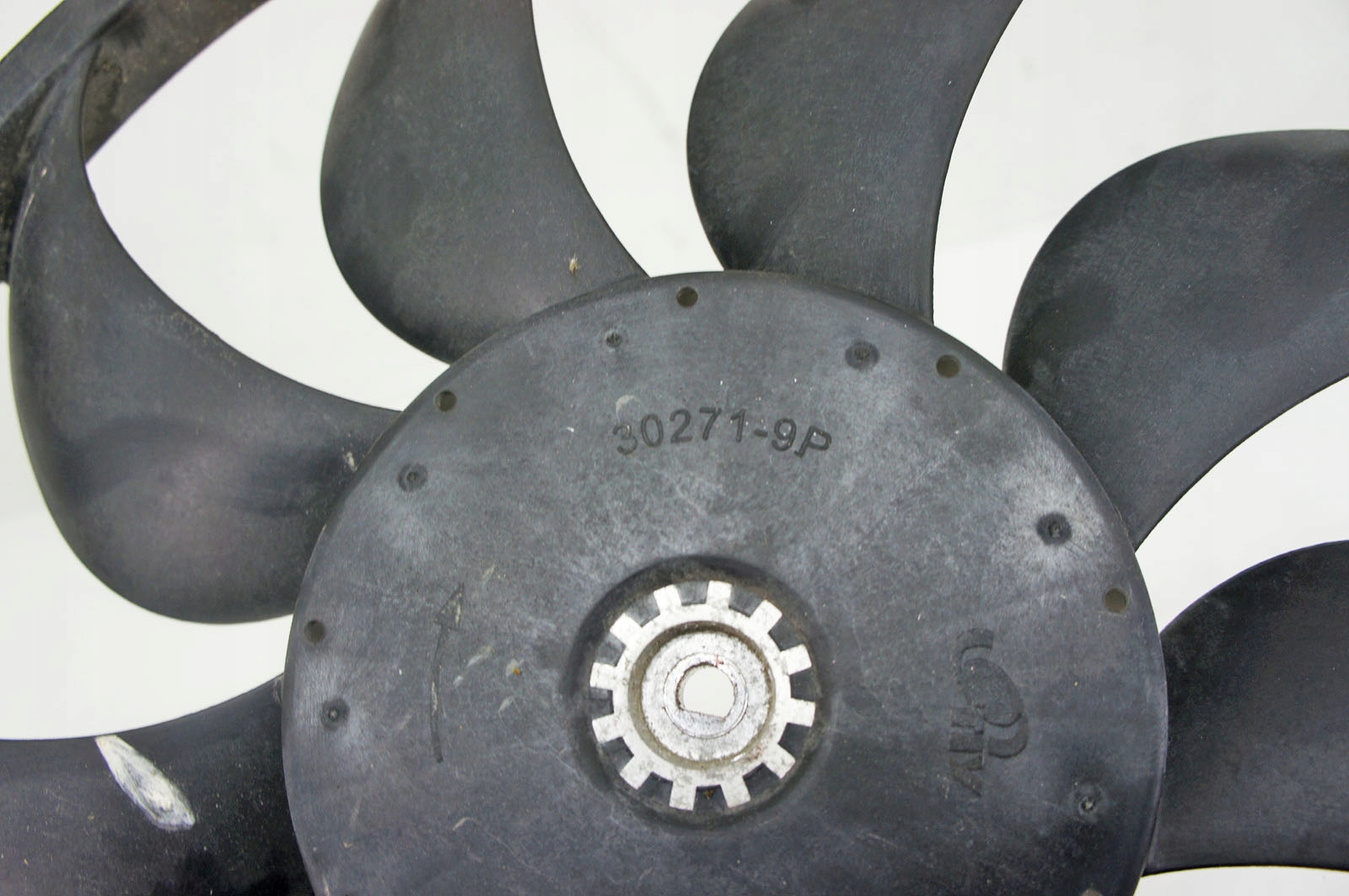 Infiniti Q70 3.7i Lüftermotor Gebraucht SM194 image 3