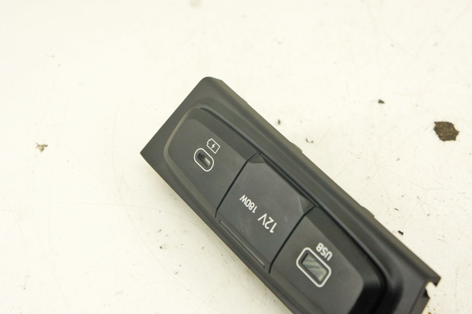 Cache prise allume-cigare Hyundai i20 III image 3
