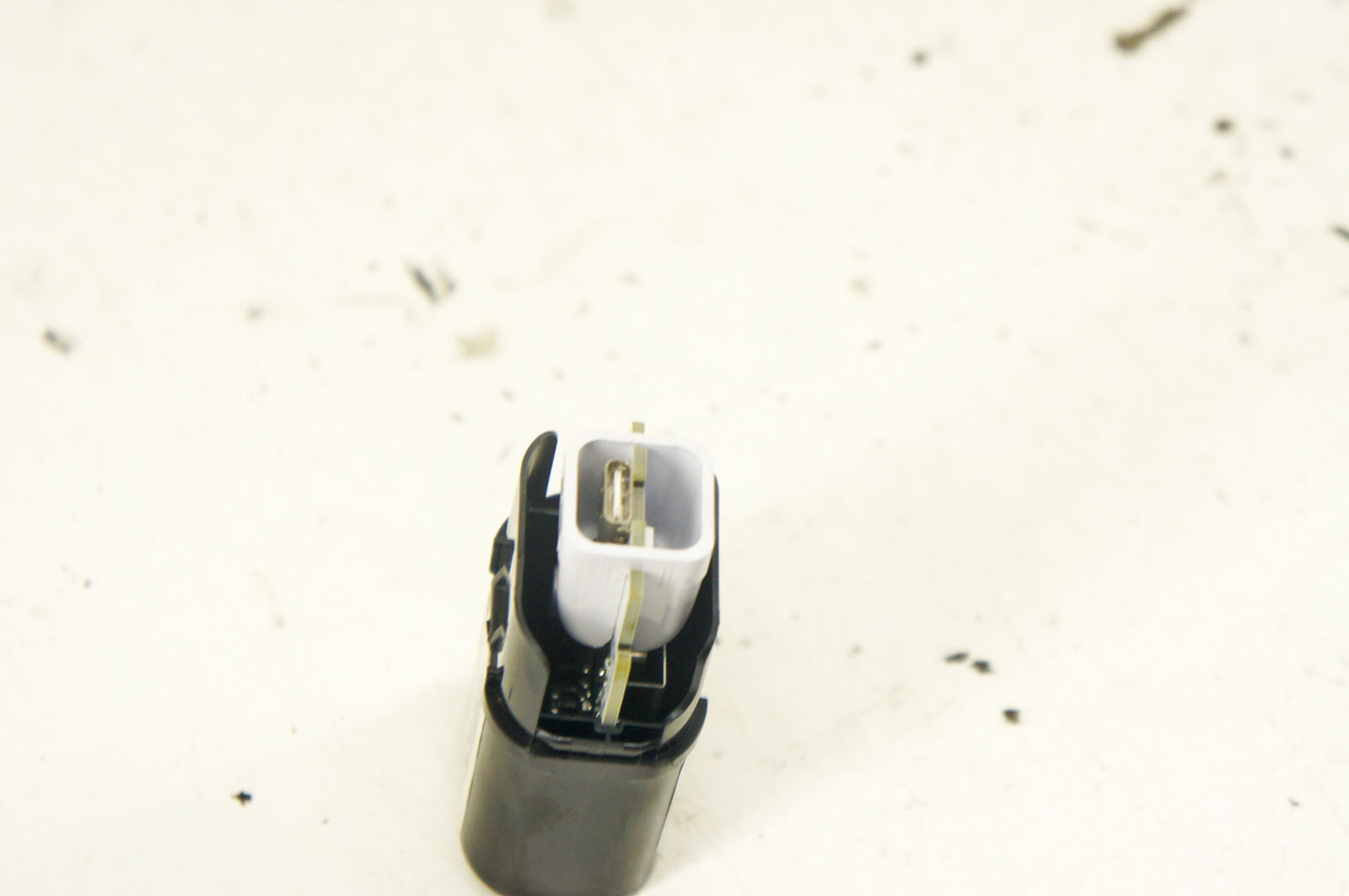 Port USB Hyundai I20 III (AR) 84644Q0100 image 3