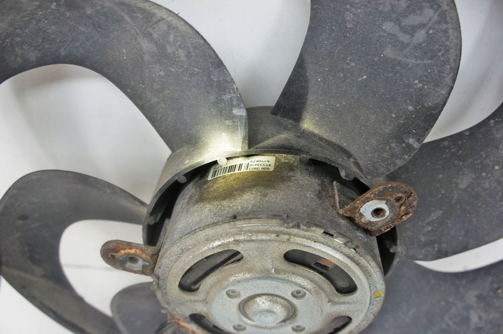 Ventilateur Ford Mondeo Mk5 2.0d 5YY0579 image 3