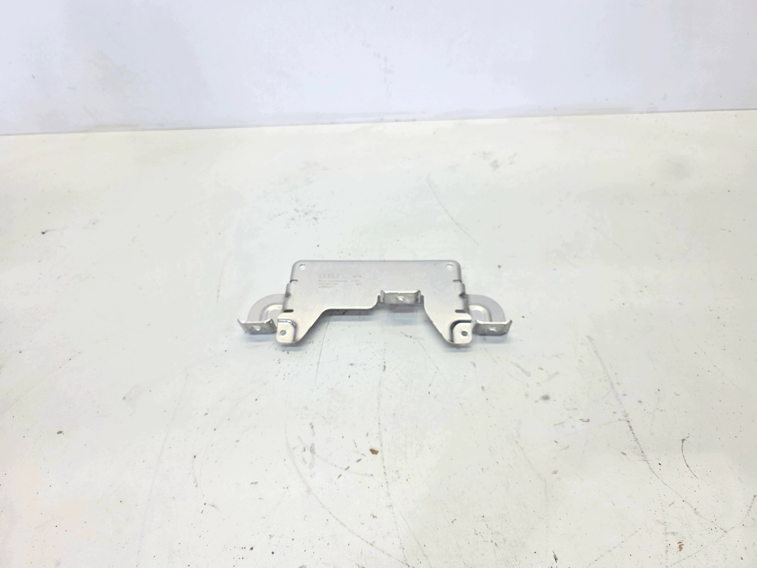 Support calculateur direction Audi A6 C8 4K0907732 image 2