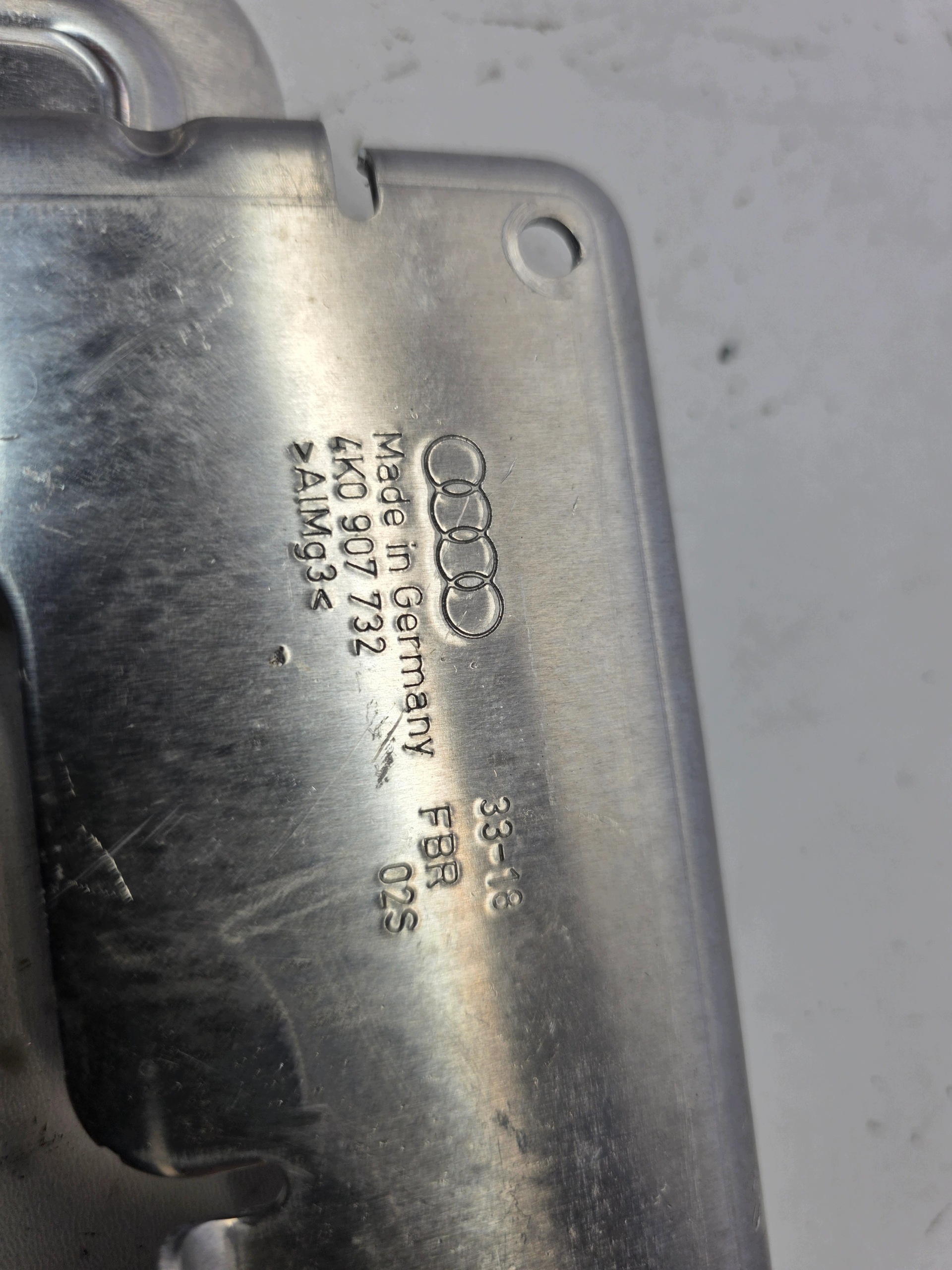 Support calculateur direction Audi A6 C8 4K0907732 image 5