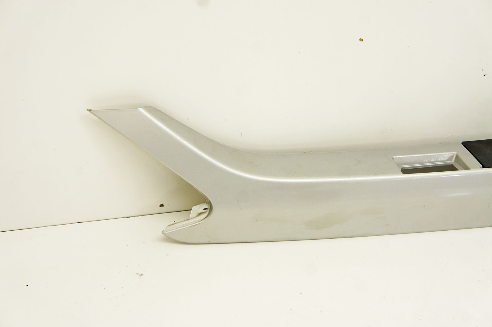 Ford Mondeo Mk5 Heckklappenblende Liftback RA044 image 4