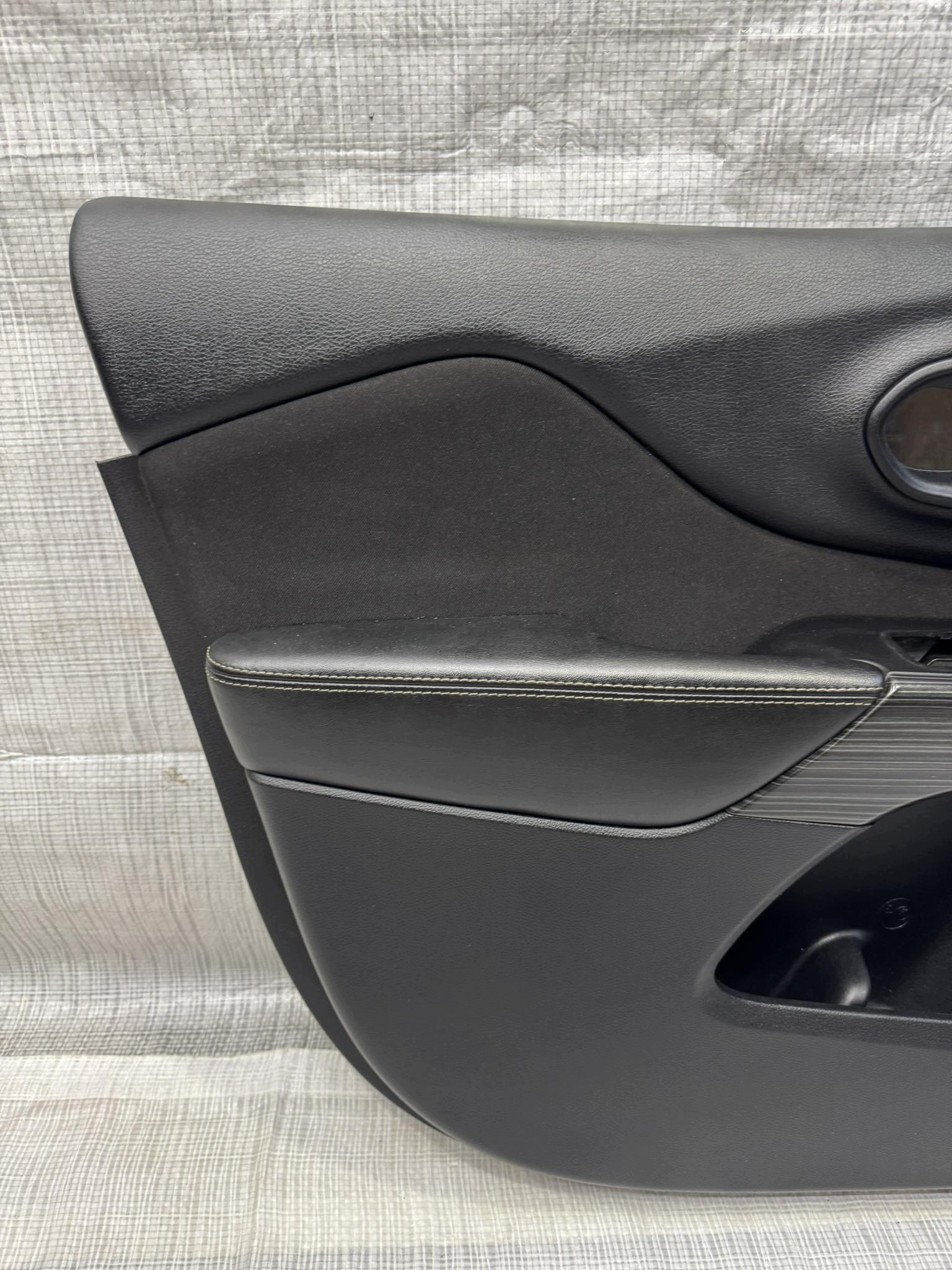 Seitenverkleidung vorne links Jeep Cherokee KL