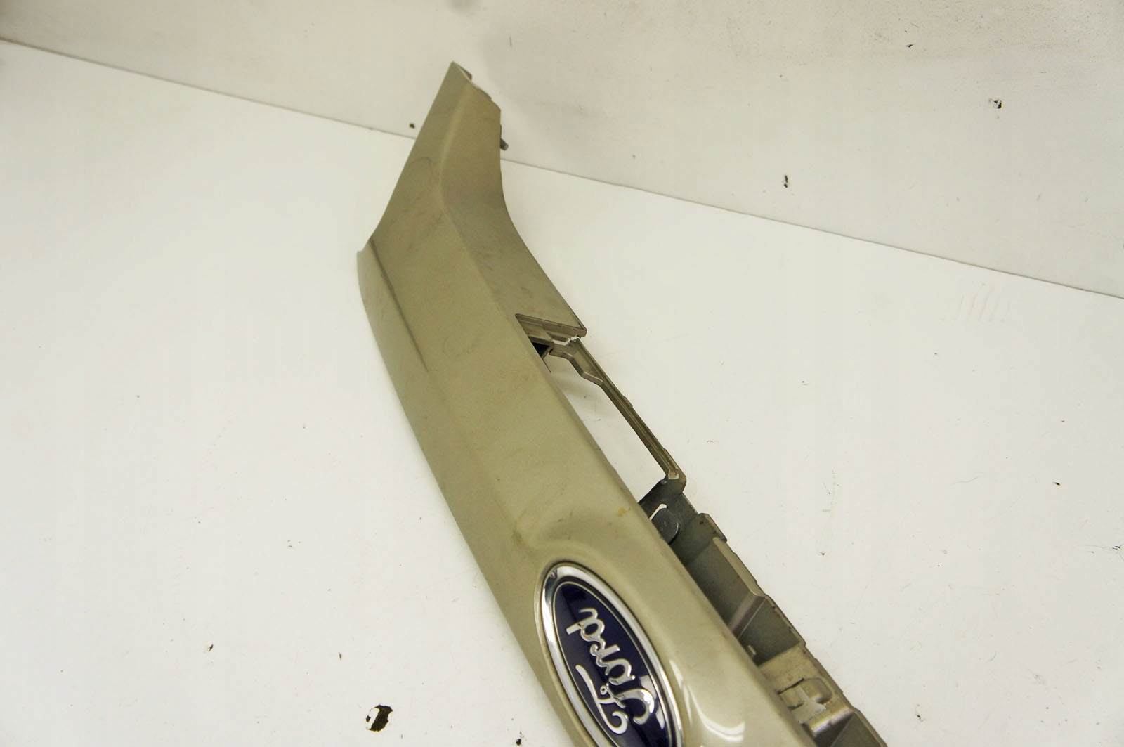 Listwa Blenda Ford Mondeo Mk5 Kombi QD013-AR42221 image 4