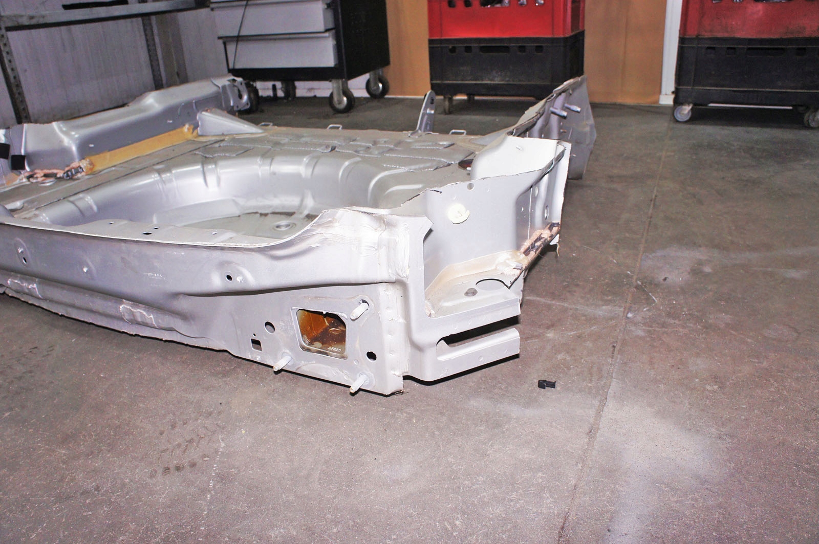 Ford Focus Mk4 Takapuskari PX333-AR81147