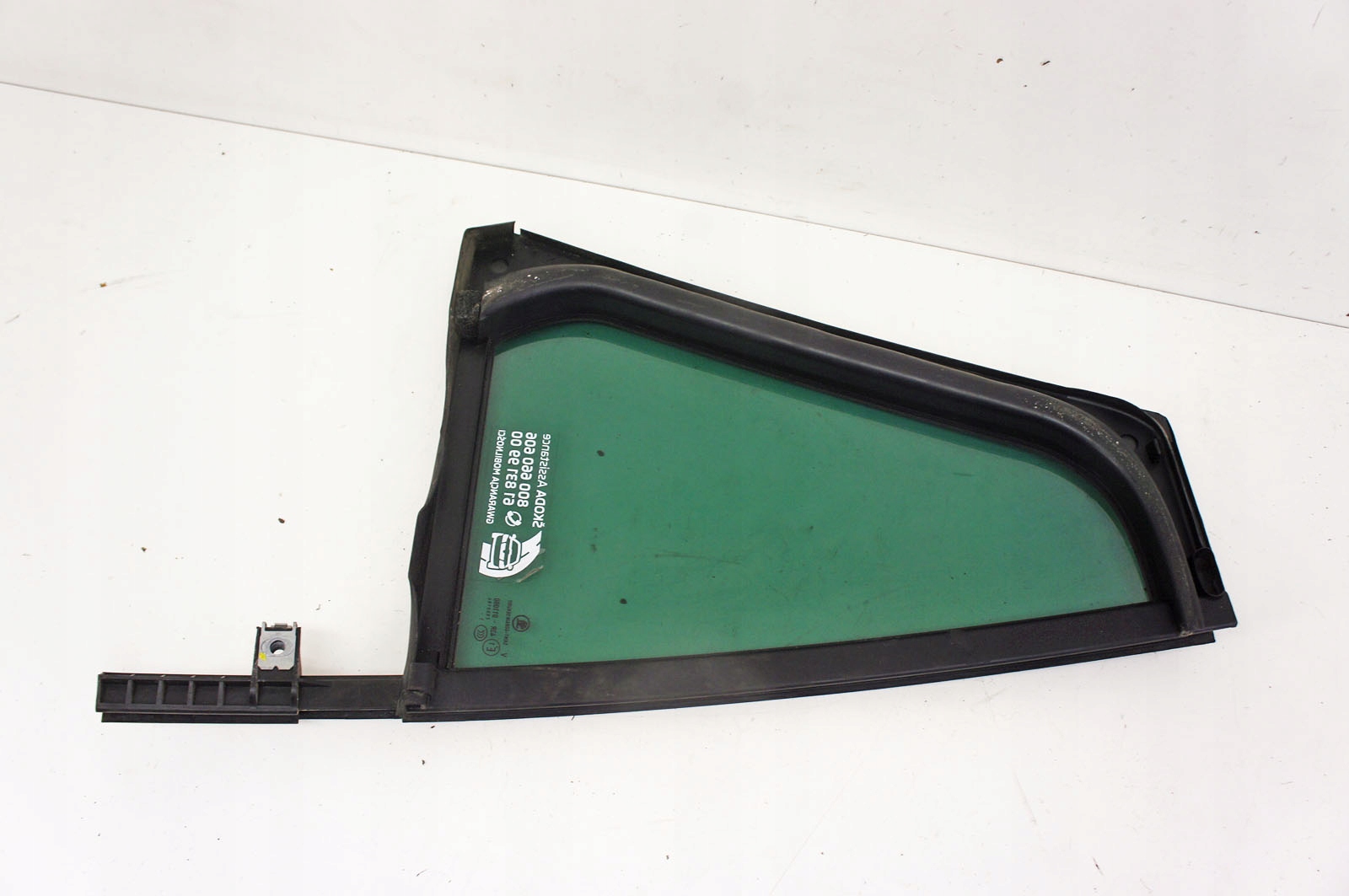 Skoda SuperB III Scheibe Tür links hinten Kombi OX340 image 3
