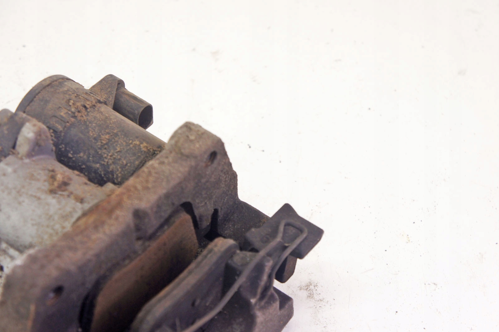 Alfa Romeo Giulia 2.0i Bremssattel links vorne PA188 image 3