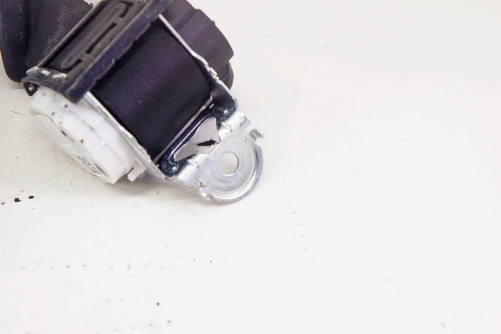 Alfa Romeo Giulia Heckleiste rechts PA160 OEM 384208770E image 4