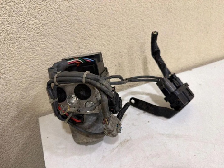 ABS-pump NISSAN X-TRAIL (T30) 476008H710 2.2L diesel 100kW 2005