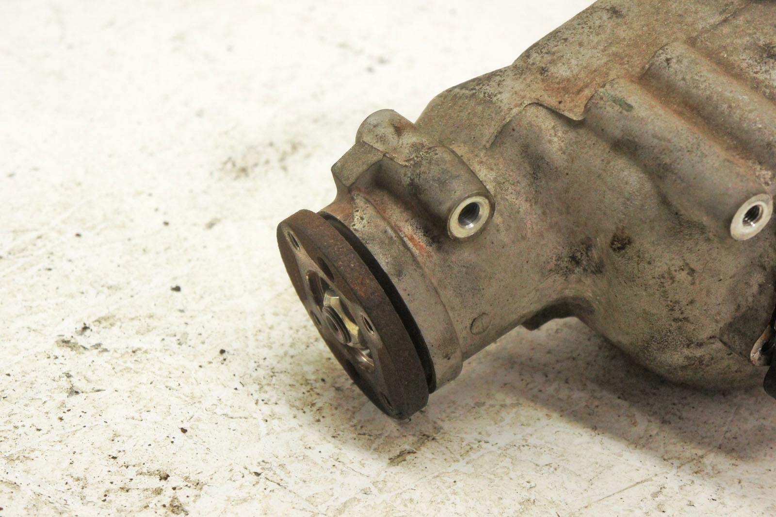 Infiniti G37 3.7i Front Differential AWD NJ426