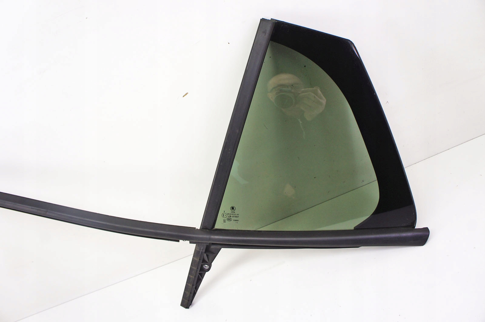 Vidro Porta Traseira Esquerda Skoda Fabia IV NR312-AR11431