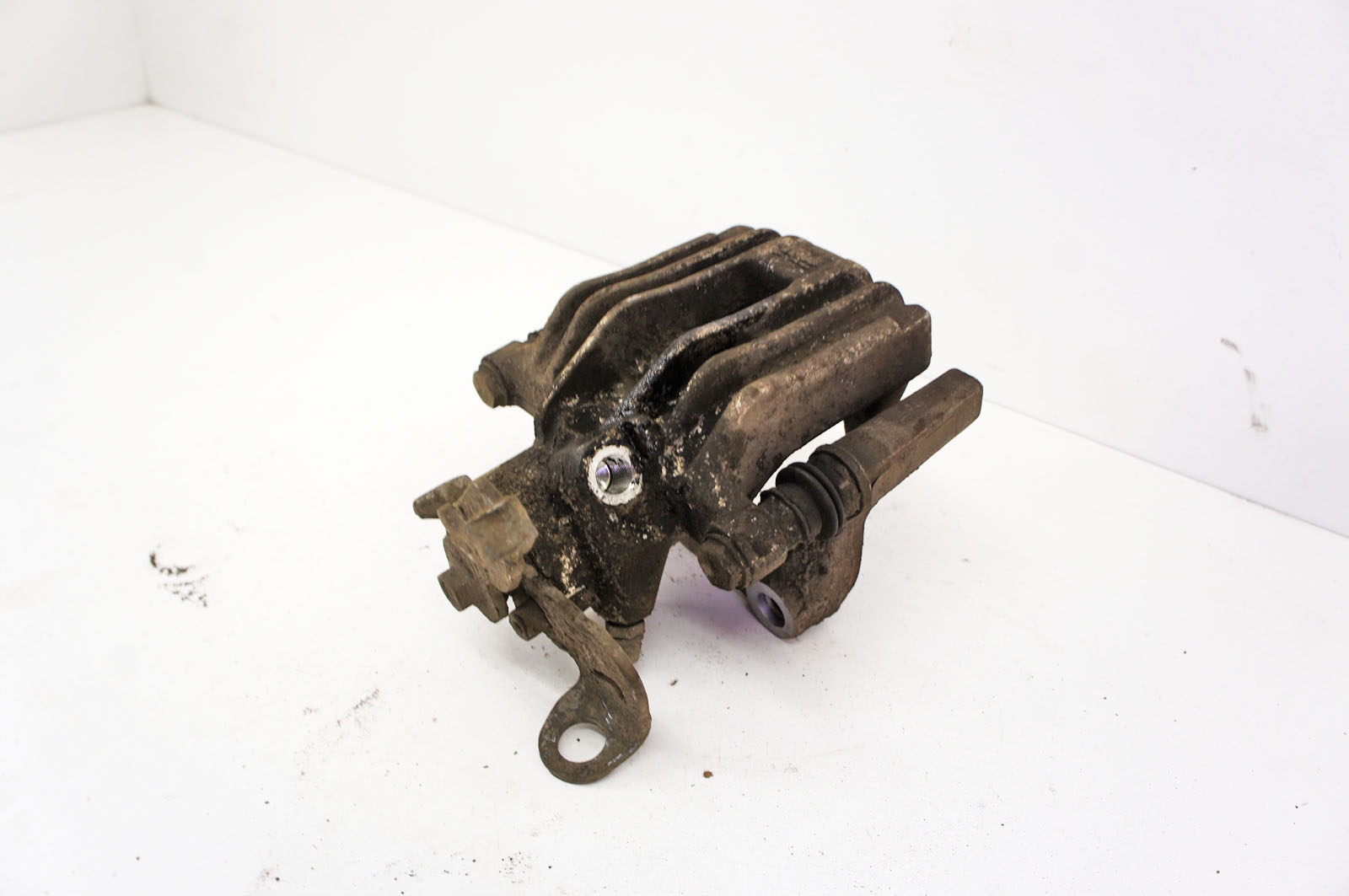 Skoda Fabia IV 1.0i Remklauw Links Achter NR037