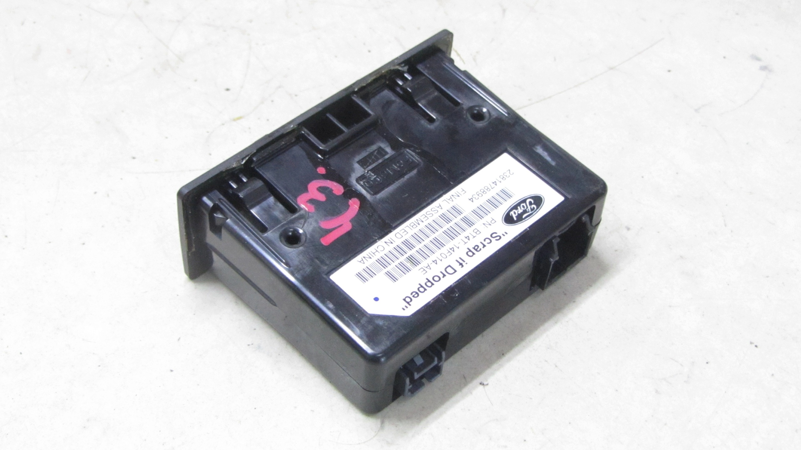 USB-Buchse Ford Mondeo MK V BT4T-14F014-AE 14-22 image 2