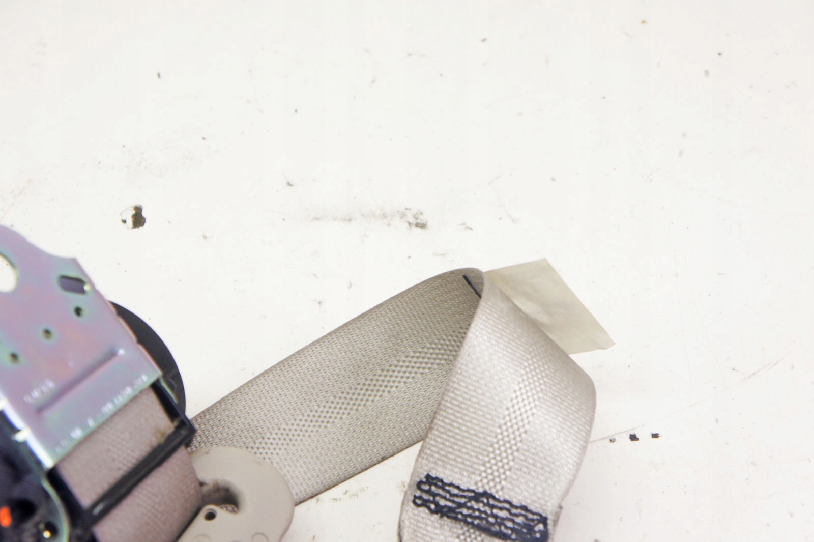 Nissan Leaf I ZE0 Passagier-Sicherheitsgurt rechts hinten OEM image 3
