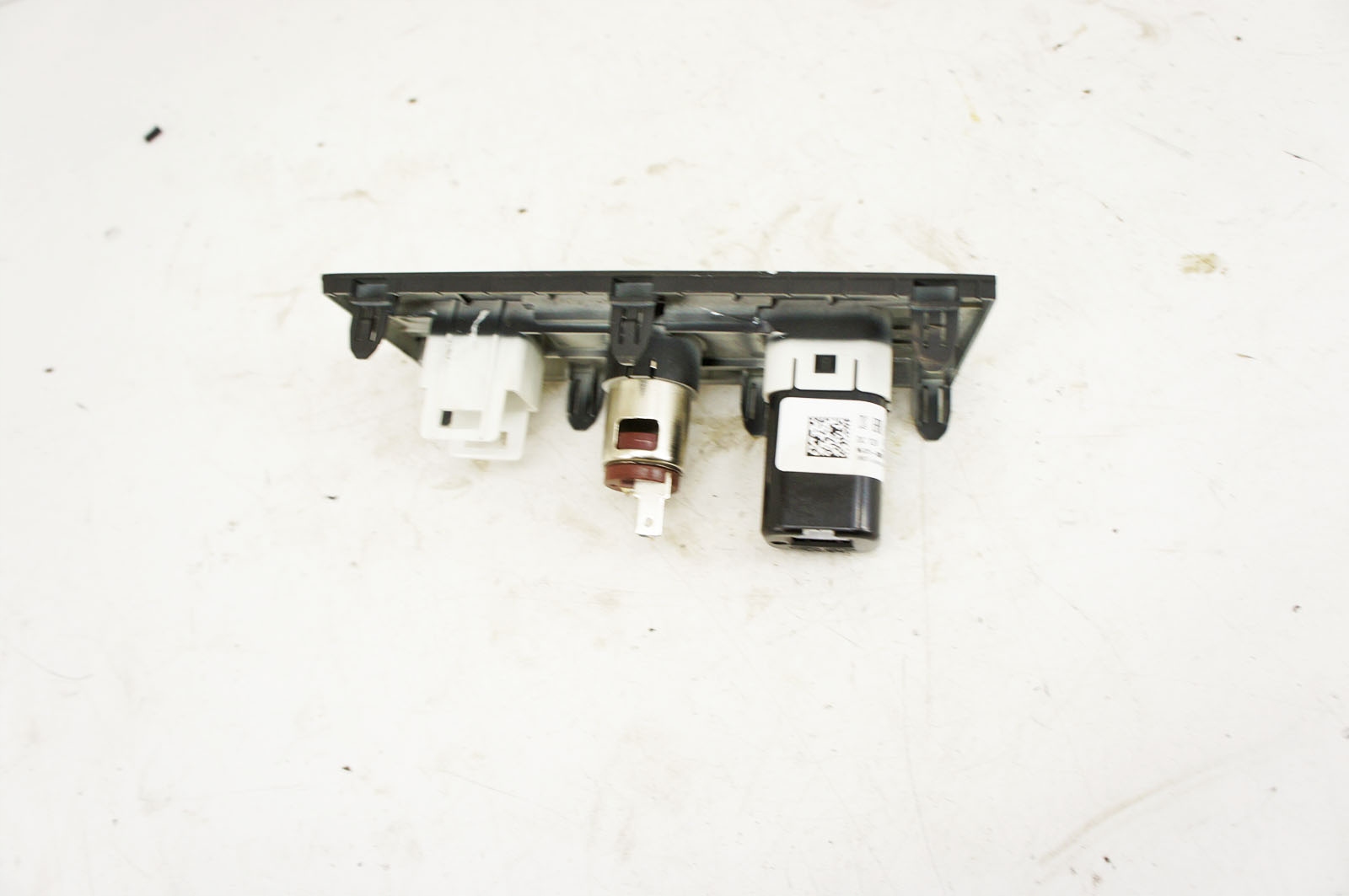 Hyundai I20 III USB-pistoke 96125-Q0020 AR image 3