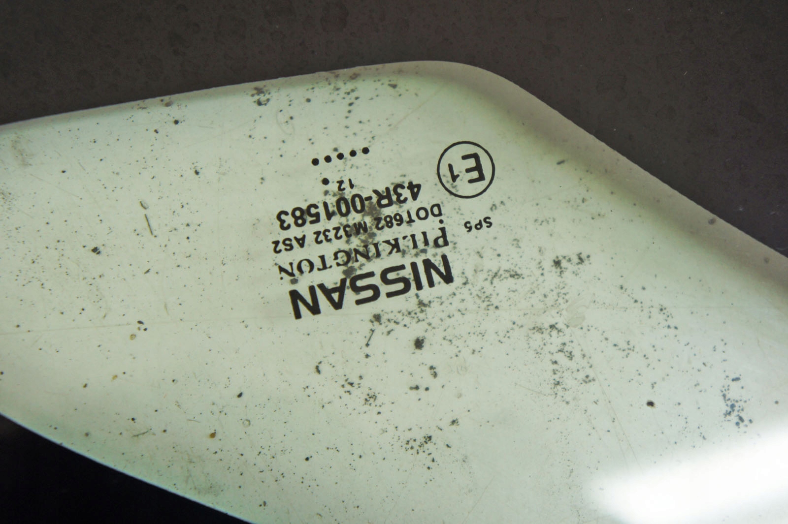 Nissan Leaf I ZE0 Scheibe rechts vorne OW394-AR10870 image 5