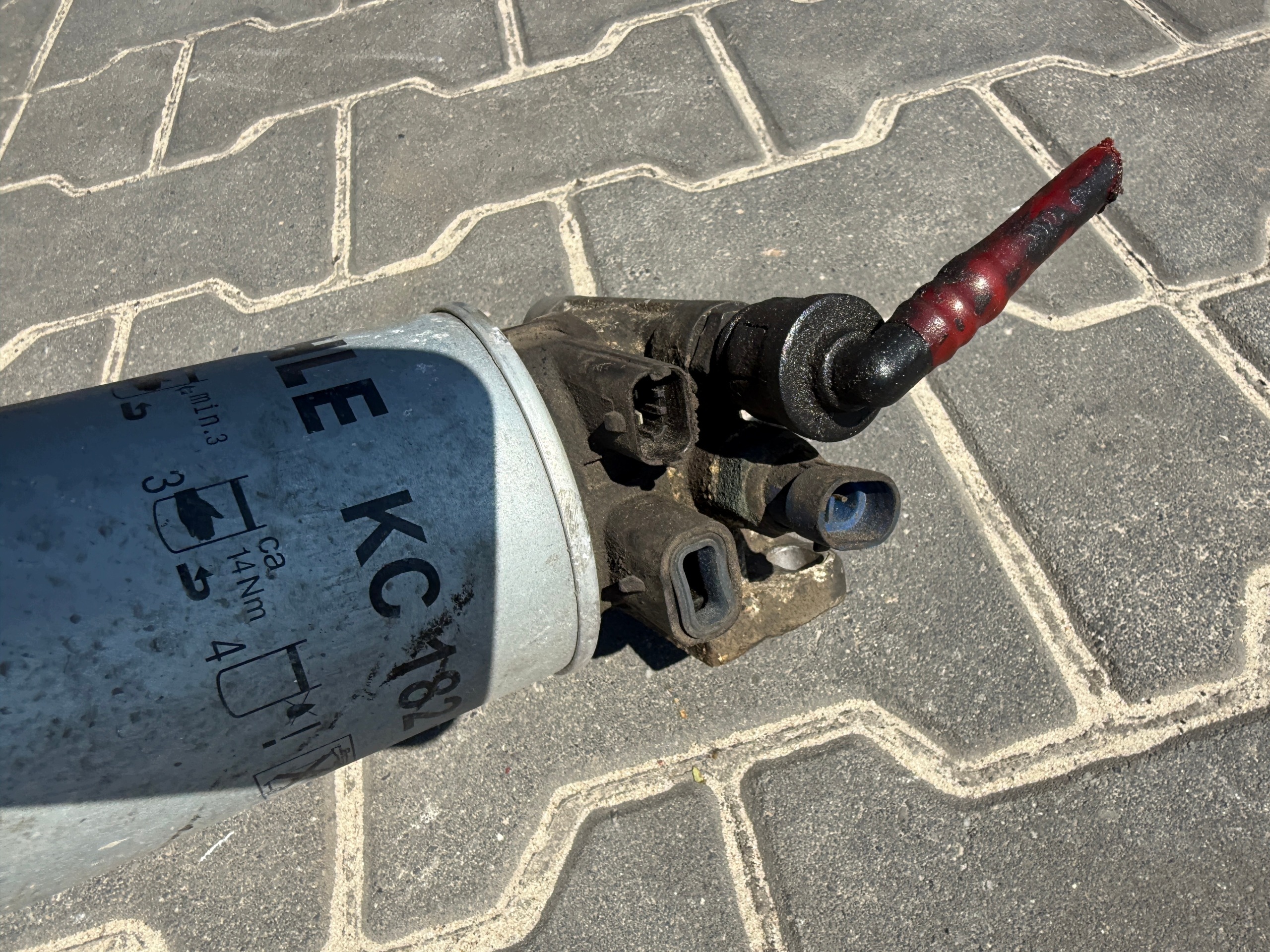 Base filtro combustible Renault Mascott 2.8 image 5