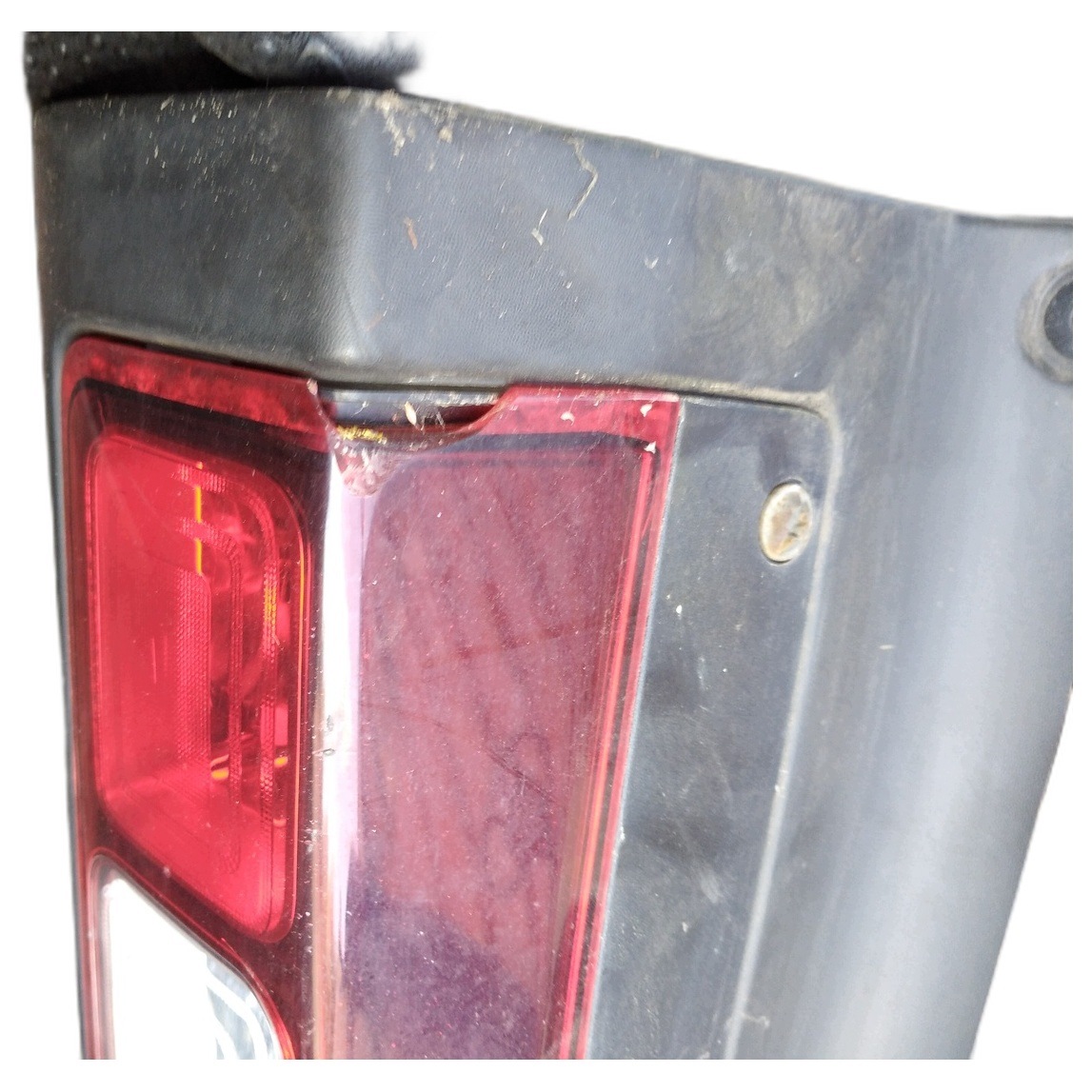 Takapuskurin kulma Renault 850170388R Oikea