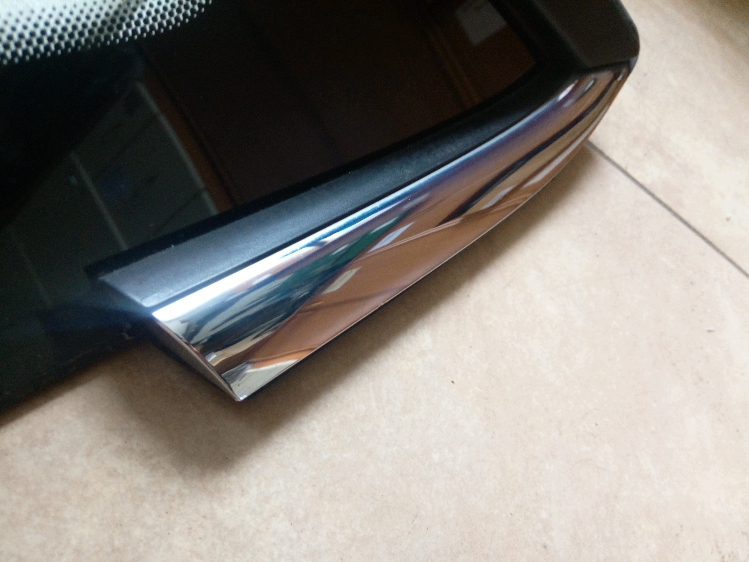 Ford Fiesta MK7 Frontscheibe rechts Chrom OEM image 4
